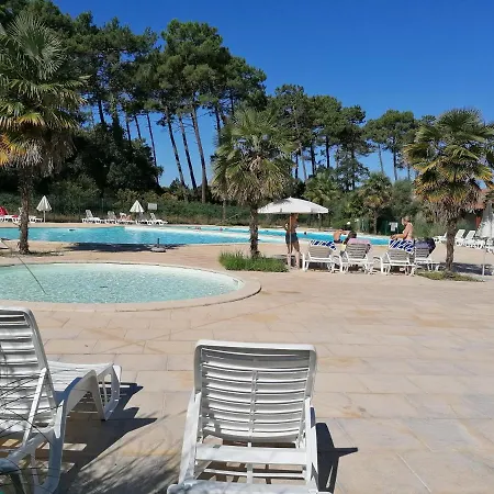 シャレー T3 Nature Piscine Tennis *