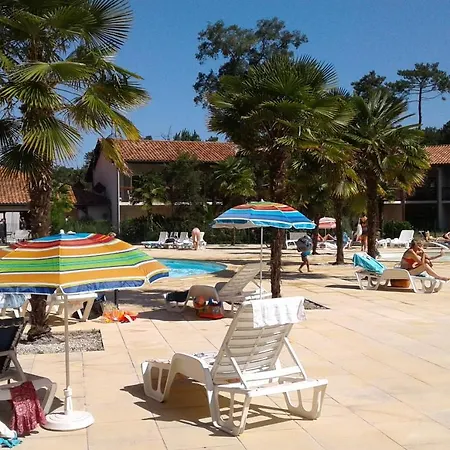 Chalet T3 Nature Piscine Tennis *